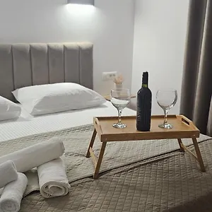 bllok-scandi-apartments.hotels-in-tirana.com/