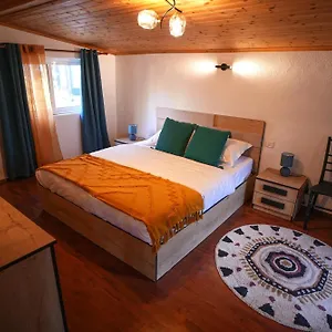 grandpas-house.hotels-in-tirana.com/